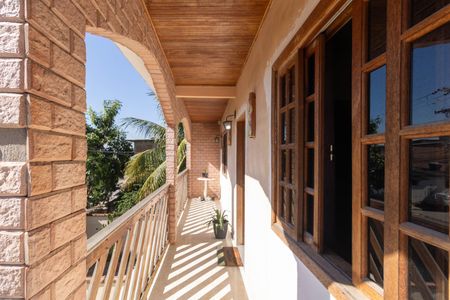 Casa para alugar com 140m², 3 quartos e 1 vaga Casa para alugar com 140m², 3 quartos e 1 vagaVaranda