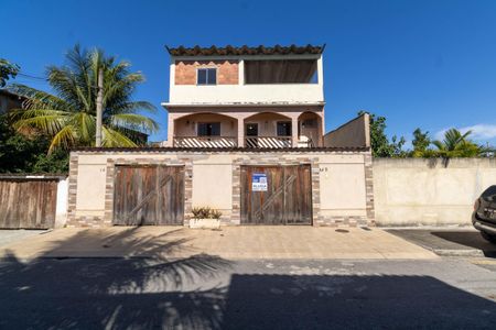 Casa para alugar com 140m², 3 quartos e 1 vaga Casa para alugar com 140m², 3 quartos e 1 vagaFachada