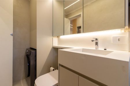 Banheiro de apartamento à venda com 1 quarto, 40m² em Jardim Paulista, São Paulo