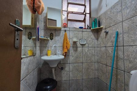 Casa à venda com 126m², 2 quartos e 2 vagas Casa à venda com 126m², 2 quartos e 2 vagasBanheiro