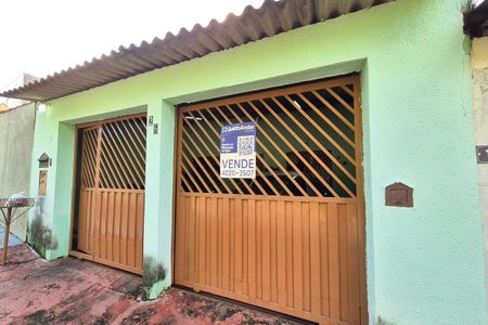 Casa à venda com 126m², 2 quartos e 2 vagas Casa à venda com 126m², 2 quartos e 2 vagasFachada do Prédio