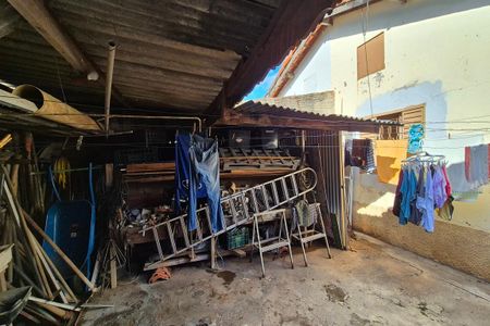 Casa à venda com 126m², 2 quartos e 2 vagas Casa à venda com 126m², 2 quartos e 2 vagasQuintal