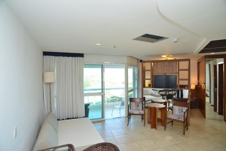 Sala de apartamento para alugar com 1 quarto, 58m² em Barra da Tijuca, Rio de Janeiro