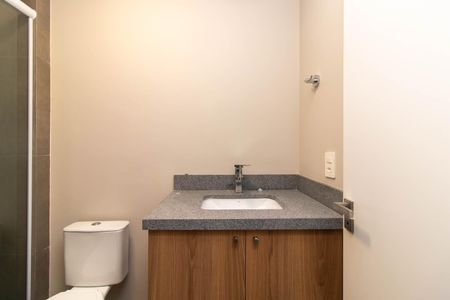 Apartamento para alugar com 60m², 2 quartos e 1 vaga Apartamento para alugar com 60m², 2 quartos e 1 vagaBanheiro do Quarto 2