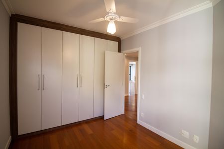 Apartamento à venda com 124m², 3 quartos e 2 vagasQuarto 2