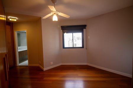Apartamento à venda com 124m², 3 quartos e 2 vagasQuarto 3 - Suíte