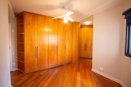 Apartamento à venda com 124m², 3 quartos e 2 vagasQuarto 3 - Suíte