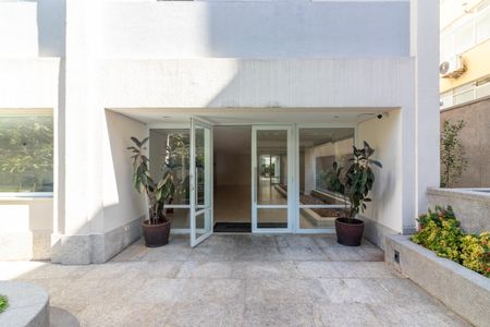 Apartamento à venda com 118m², 3 quartos e 1 vaga Apartamento à venda com 118m², 3 quartos e 1 vagaEntrada