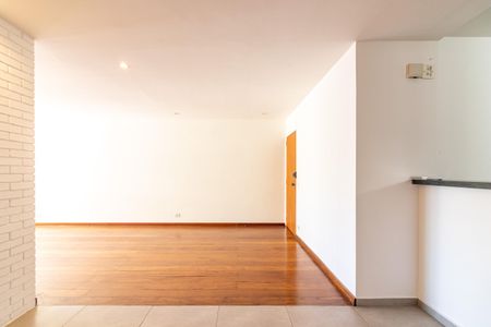 Apartamento à venda com 118m², 3 quartos e 1 vaga Apartamento à venda com 118m², 3 quartos e 1 vagaSala