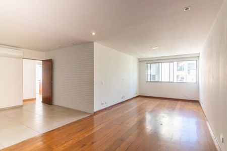 Apartamento à venda com 118m², 3 quartos e 1 vaga Apartamento à venda com 118m², 3 quartos e 1 vagaSala