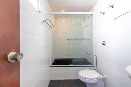 Apartamento à venda com 118m², 3 quartos e 1 vaga Apartamento à venda com 118m², 3 quartos e 1 vagaBanheiro da Suíte