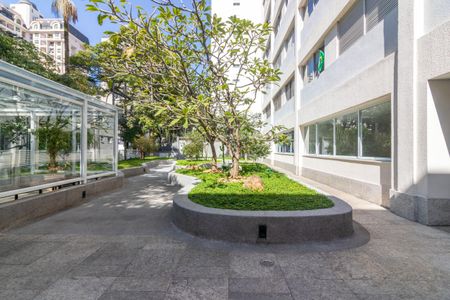 Apartamento à venda com 118m², 3 quartos e 1 vaga Apartamento à venda com 118m², 3 quartos e 1 vagaÁrea comum