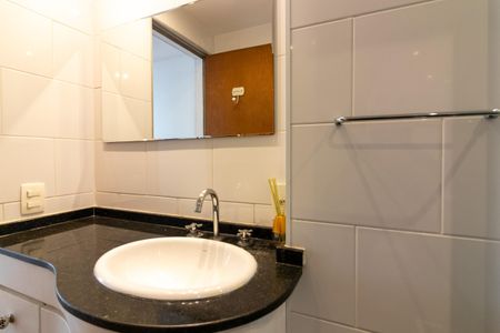 Apartamento à venda com 118m², 3 quartos e 1 vaga Apartamento à venda com 118m², 3 quartos e 1 vagaBanheiro