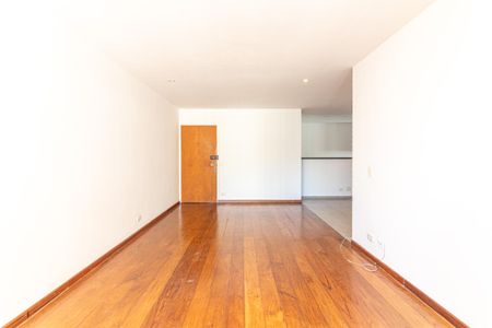 Apartamento à venda com 118m², 3 quartos e 1 vaga Apartamento à venda com 118m², 3 quartos e 1 vagaSala