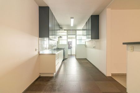Apartamento à venda com 118m², 3 quartos e 1 vaga Apartamento à venda com 118m², 3 quartos e 1 vagaCozinha