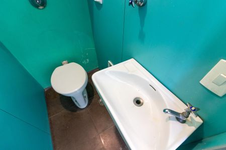 Apartamento à venda com 118m², 3 quartos e 1 vaga Apartamento à venda com 118m², 3 quartos e 1 vagaBanheiro de serviço