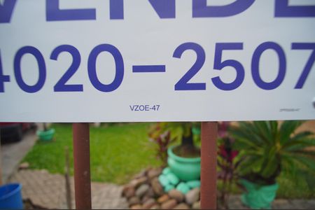 Casa à venda com 208m², 4 quartos e 2 vagasVZOE-47