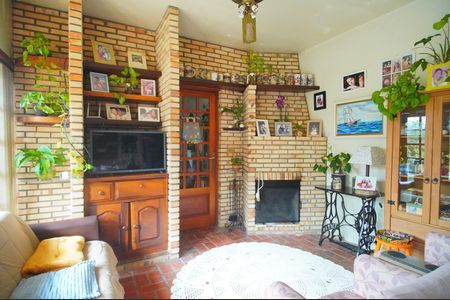 Casa à venda com 208m², 4 quartos e 2 vagassala