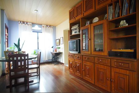 Casa à venda com 208m², 4 quartos e 2 vagasCozinha