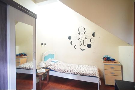 Casa à venda com 208m², 4 quartos e 2 vagasQuarto 4