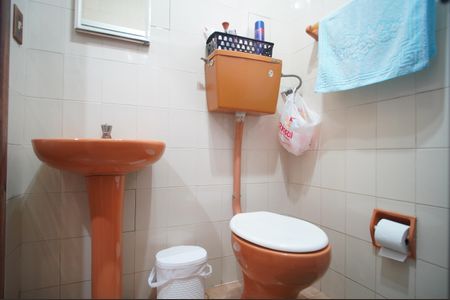 Casa à venda com 208m², 4 quartos e 2 vagasbanheiro 1