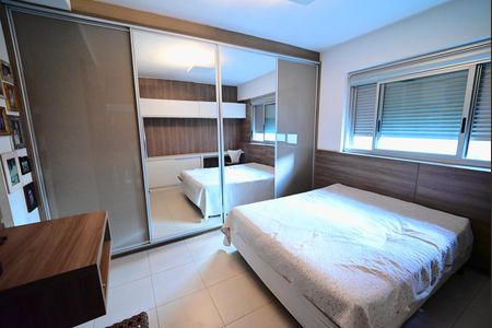 Apartamento à venda com 162m², 4 quartos e 3 vagas