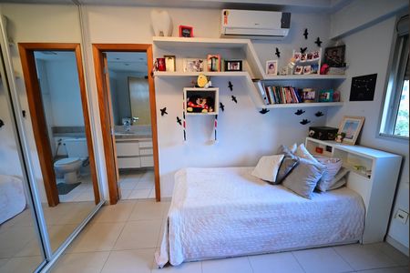 Apartamento à venda com 162m², 4 quartos e 3 vagas
