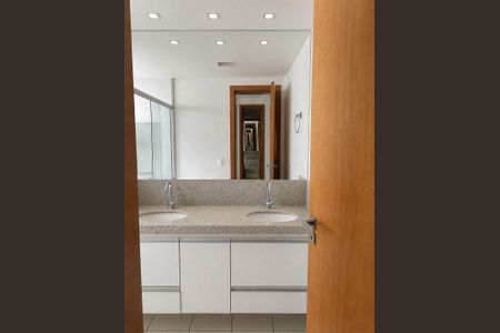 Apartamento à venda com 162m², 4 quartos e 3 vagas