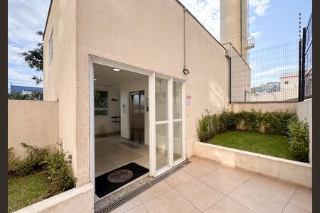 Apartamento para alugar com 32m², 2 quartos e sem vagaÁrea comum / Entrada 