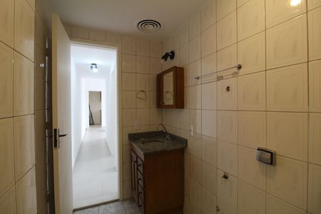 Apartamento para alugar com 65m², 2 quartos e 1 vagaBanheiro Social