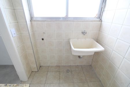 Apartamento para alugar com 65m², 2 quartos e 1 vagaÁrea de Serviço