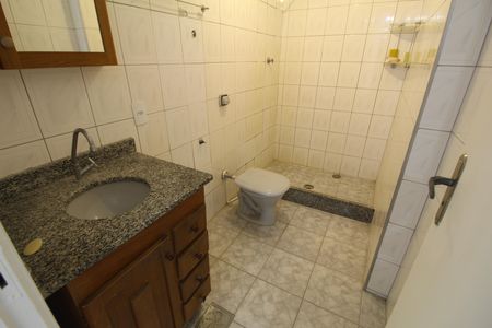 Apartamento para alugar com 65m², 2 quartos e 1 vagaBanheiro Social