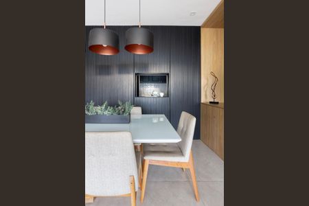 Casa de condomínio à venda com 593m², 4 quartos e 4 vagas Casa de condomínio à venda com 593m², 4 quartos e 4 vagasSala de Jantar