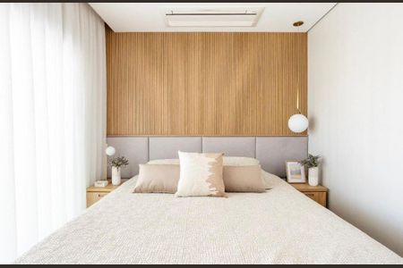 Casa de condomínio à venda com 593m², 4 quartos e 4 vagas Casa de condomínio à venda com 593m², 4 quartos e 4 vagasQuarto