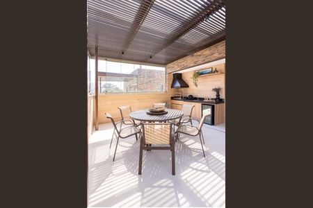 Casa de condomínio à venda com 593m², 4 quartos e 4 vagas Casa de condomínio à venda com 593m², 4 quartos e 4 vagasCozinha