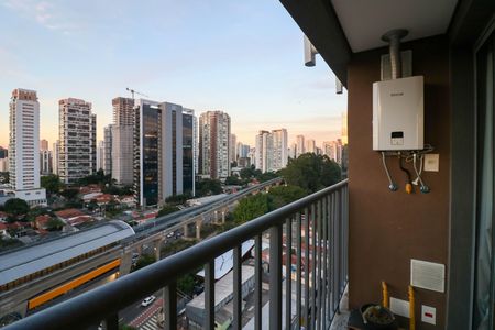Varanda de kitnet/studio à venda com 1 quarto, 24m² em Vila Cordeiro, São Paulo