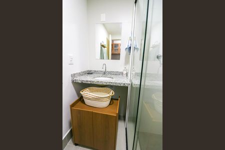 Banheiro de kitnet/studio à venda com 1 quarto, 24m² em Vila Cordeiro, São Paulo