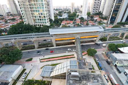 Varanda de kitnet/studio à venda com 1 quarto, 24m² em Vila Cordeiro, São Paulo