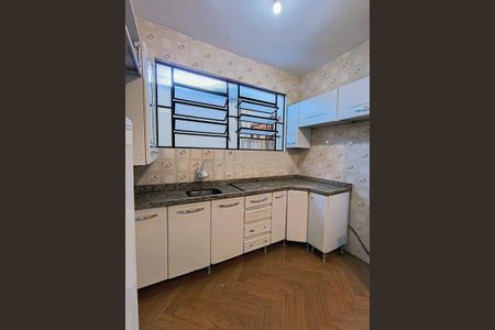 Casa para alugar com 264m², 4 quartos e 5 vagas