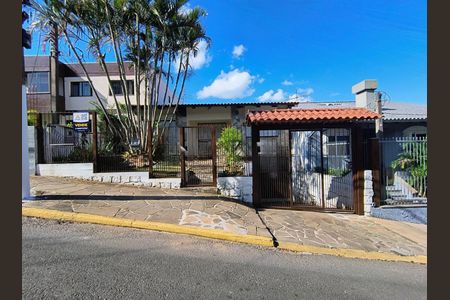 Casa para alugar com 264m², 4 quartos e 5 vagas