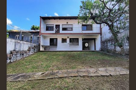 Casa para alugar com 264m², 4 quartos e 5 vagas