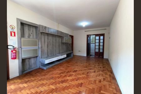 Casa para alugar com 264m², 4 quartos e 5 vagas