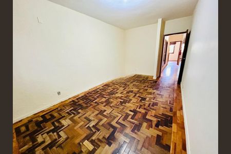 Casa para alugar com 264m², 4 quartos e 5 vagas