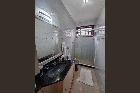 Casa de condomínio à venda com 417m², 4 quartos e 2 vagas Casa de condomínio à venda com 417m², 4 quartos e 2 vagasBanheiro da Suíte 3