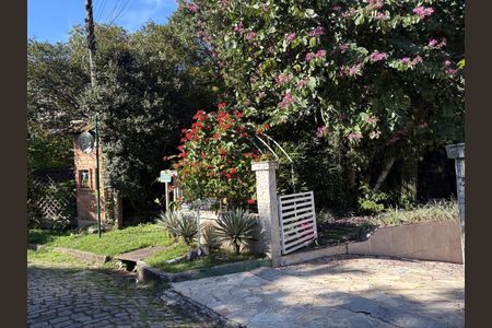 Casa de condomínio à venda com 417m², 4 quartos e 2 vagasQuintal