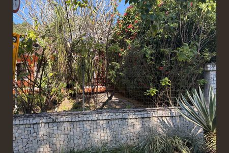 Casa de condomínio à venda com 417m², 4 quartos e 2 vagasQuintal