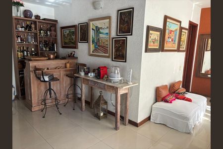 Casa de condomínio à venda com 417m², 4 quartos e 2 vagasSala de Jantar