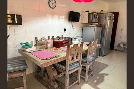 Casa de condomínio à venda com 417m², 4 quartos e 2 vagasCozinha