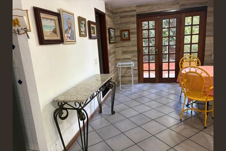 Casa de condomínio à venda com 417m², 4 quartos e 2 vagasHall de Entrada