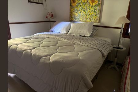 Casa de condomínio à venda com 417m², 4 quartos e 2 vagasQuarto